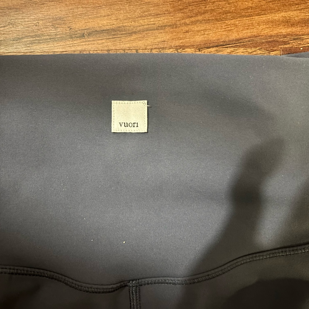 Vuori Women's Bike Shorts - Picture 3 of 3